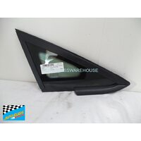 FORD FIESTA WS/WT - 1/2009 TO CURRENT - SEDAN/HATCH - DRIVER - RIGHT SIDE FRONT QUARTER GLASS - BLACK MOULD, ENCAPSULATED  - SOLAR GLASS - GREEN - NEW
