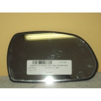 HYUNDAI ACCENT LC - 5/2000 to 4/2006 - 3/5DR HATCH - RIGHT SIDE MIRROR - WITH BACKING PLATE - 178mm WIDE - (Second-hand)