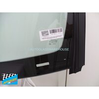 MERCEDES ML/GL CLASS W164 - 9/2005 TO 12/2012 - 4DR WAGON - FRONT WINDSCREEN GLASS - GREEN - RAIN SENSOR LENS, TOP & SIDE ENCAPSULATED, RETAINER - NEW