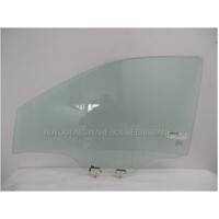 NISSAN NAVARA D23 - NP300 - 3/2015 to CURRENT - 2DR/DUAL SINGLE CAB - PASSENGER - LEFT SIDE FRONT DOOR GLASS - WITH FITTINGS - GREEN 