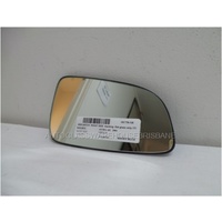 HOLDEN ASTRA AH - 9/2004 to 8/2009 - 5DR HATCH - RIGHT SIDE MIRROR - FLAT GLASS ONLY WITH BACKING - 175mm WIDE X 100mm HIGH