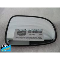 DAIHATSU SIRION M100 - 7/1998 TO 1/2005 - 5DR HATCH - DRIVERS - RIGHT SIDE MIRROR - FLAT GLASS WITH BACKING PLATE