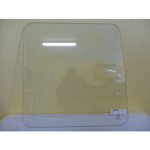 MERCEDES SPRINTER - 2/1998 TO 8/2006 - VAN - DRIVERS - RIGHT SIDE REAR BARN DOOR GLASS - 615MM WIDE X 610MM TALL - NON HEATED (Second-hand)
