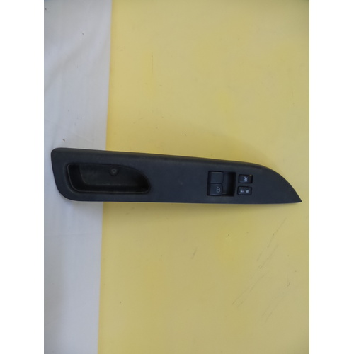 NISSAN MICRA K13 - 11/2010 TO 12/2016 - 5DR HATCH - DRIVERS - RIGHT SIDE FRONT ELECTRIC WINDOW SWITCH - 80960-NILES - (Second-hand)