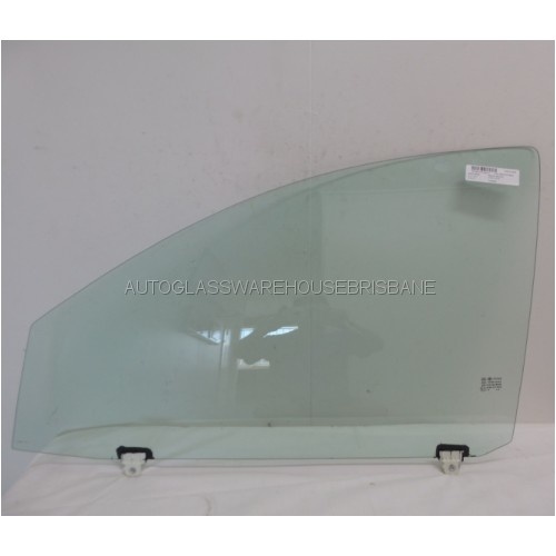 MITSUBISHI TRITON MQ - 4/2015 to CURRENT - 2DR SINGLE/4DR DUAL CAB UTE - LEFT SIDE FRONT DOOR GLASS (WITH FITTING) - GREEN - NEW