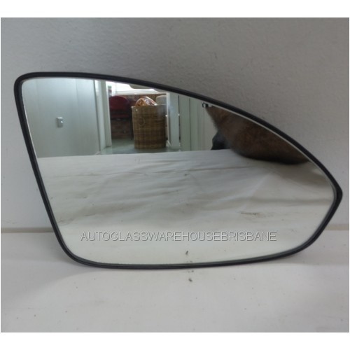 HOLDEN CRUZE JG/JH - 5/2009 to 12/2016 - 4DR SEDAN - DRIVERS - RIGHT SIDE MIRROR - GLASS WITH BACKING PLATE (185MM WIDE X 118MM HIGH) - (SECOND-HAND)