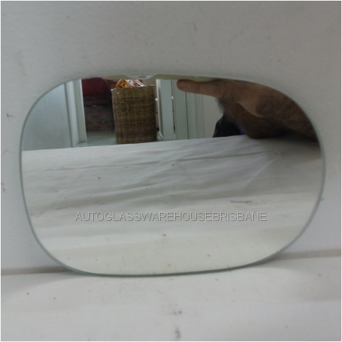 NISSAN MICRA K12 - 1/2003 to 10/2010 - HATCH - DRIVERS - RIGHT SIDE MIRROR - FLAT GLASS ONLY - 159W X 110H - NEW