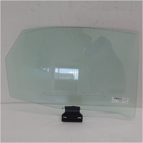 AUDI A4 B6/B7 - 7/2001 to 3/2008 - 4DR SEDAN - DRIVERS - RIGHT SIDE REAR DOOR GLASS - WITH FITTING - NEW