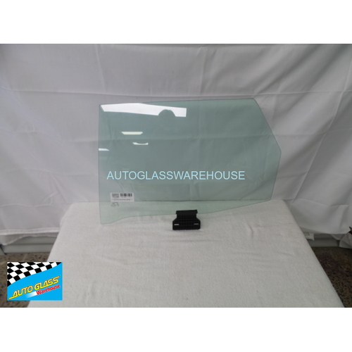 AUDI A4 B6 B7 - 08/2002 TO 03/2008 - 5DR WAGON - PASSENGERS - LEFT SIDE REAR DOOR GLASS - WITH FITTING - GREEN - NEW