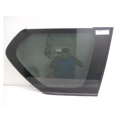 suitable for TOYOTA PRADO 150 SERIES - 11/2009 to CURRENT - 5DR WAGON - RIGHT SIDE CARGO GLASS - ENCAPSULATED - PRIVACY - AERIAL - (Second-hand)