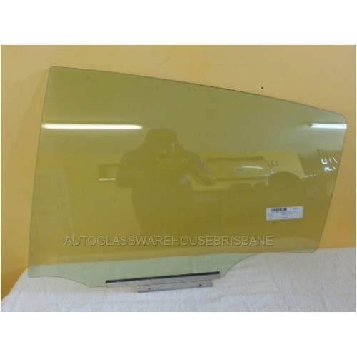 suitable for TOYOTA YARIS NCP13R - 11/2011 to 5/2020 - 5DR HATCH - PASSENGER - LEFT SIDE REAR DOOR GLASS - GREEN - NEW
