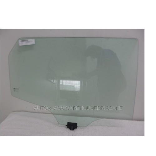 HYUNDAI SANTA FE DM - 8/2012 to 4/2018 - 5DR WAGON - DRIVERS - RIGHT SIDE REAR DOOR GLASS - WITH FITTING - GREEN - NEW