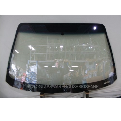 HOLDEN COMMODORE VT/VX/VY/VZ - 8/1997 to 1/2008 - SEDAN/WAGON/UTE - FRONT WINDSCREEN GLASS - LOW-E COATING - CLEAR - (LIMITED STOCK) NEW