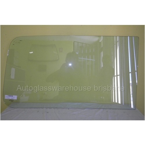 INTERNATIONAL ACCO S-LINE  - 1/1986 to 1998 - TRUCK - FRONT WINDSCREEN GLASS - 1/2 SCREEN INTERCHANGEABLE, FIXED CENTRE BAR - NEW (CONFIRM STOCK)