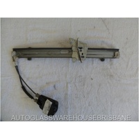 KIA RIO - 7/2000 TO 8/2005 - 5DR HATCH - LEFT SIDE FRONT WINDOW REGULATOR - MANUAL - (Second-hand)