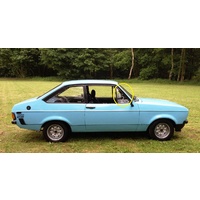 FORD ESCORT MK 11 - 1974 TO 1981 - 2DR COUPE - DRIVERS - RIGHT SIDE FRONT QUARTER GLASS - GREEN
