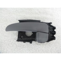 HYUNDAI ELANTRA XD - 10/2000 to 8/2006 - 5DR HATCH - DRIVER - RIGHT SIDE FRONT INNER DOOR HANDLE