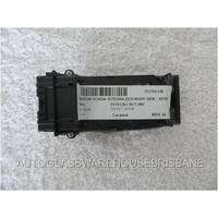 HONDA INTEGRA DC5 - 8/2001 to 12/2006 - 2DR COUPE - DRIVER - RIGHT SIDE WINDOW SWITCH - 35750-S6M-J020-M1 - (Second-hand)
