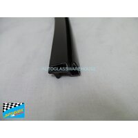 HOLDEN COMMODORE VE - 8/2006 to 1/2010 - SEDAN/WAGON/UTE - FRONT WINDSCREEN BOTTOM RETAINER ONLY (Cowl pushes into)- NEW