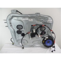HYUNDAI SANTA FE CM - 5/2006 to 08/2012 - 5DR WAGON - PASSENGERS - LEFT SIDE FRONT WINDOW REGULATOR -82470-2B071HZ- ELECTRIC - (Second-hand)
