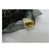 HOLDEN COMMODORE VY/VZ - 9/1997 to 3/2007 - 4DR SEDAN/5DR WAGON - LEFT SIDE FRONT DOOR WINDOW REGULATOR - ELECTRIC-(Oval Plug) - (Second-hand)
