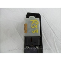 NISSAN SKYLINE IMPORT R33 - 1993 - 2DR COUPE - RIGHT SIDE FRONT DOOR SWITCH POWER WINDOW - 25401 25U10 - SERIES (BLACK PLUG12 PIN) - (Second-hand)