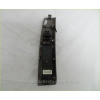 HYUNDAI SANTA FE CM - 2010 - 5DR WAGON - RIGHT SIDE FRONT POWER SWITCH WINDOW - 93570-28930BS - (SECOND-HAND)