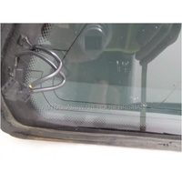 BMW 5 SERIES E39 - 5/1996 to 1/2003 - 4DR WAGON - LEFT SIDE REAR CARGO GLASS - ENCAPSULATED WITH ANTENNA - (Second-hand)