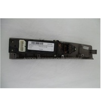 HYUNDAI SANTA FE CM - 5/2006 to 08/2012 - 5DR WAGON - DRIVERS - RIGHT SIDE POWER SWITCH WINDOW - 93570-28930BS - SECOND-HAND