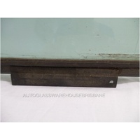 PEUGEOT 504 - 1/1980 to 1/1990 - 5DR WAGON - RIGHT SIDE FRONT DOOR GLASS - 985 x 480 - (SECOND HAND)