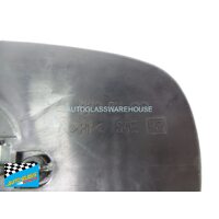 DAIHATSU SIRION M100 - 7/1998 TO 1/2005 - 5DR HATCH - DRIVERS - RIGHT SIDE MIRROR - FLAT GLASS WITH BACKING PLATE - (SECOND-HAND)