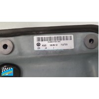 VOLKSWAGEN SCIROCCO R - 8/2012 to 12/2016 - 3DR HATCH - PASSENGER - LEFT SIDE FRONT DOOR REGULATOR - (SECOND-HAND)