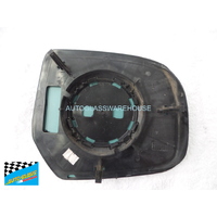 MAZDA BT-50 - 11/2006 TO 9/2011 - UTE - PASSENGERS - LEFT SIDE MIRROR - FLAT GLASS WITH BACKING PLATE - A024-001 LH >PP< (SECOND-HAND)