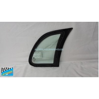 HOLDEN BARINA SB - 4/1994 to 12/2000 - 5DR HATCH - PASSENGER - LEFT SIDE REAR OPERA GLASS (BEHIND REAR DOOR) ENCAPSULATED - GREEN - (SEKURIT) - NEW