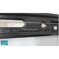 FORD RANGER - 7/2022 TO CURRENT (T6.2) - 4DR DUAL CAB - PASSENGERS - LEFT SIDE FRONT WINDOW REGULATOR - (E74972-102) - (SECOND-HAND)
