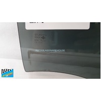 NISSAN SKYLINE V35 - 2001 to 2007 - 4DR SEDAN - DRIVER - RIGHT SIDE REAR DOOR GLASS - PRIVACY TINT - (SECOND-HAND)