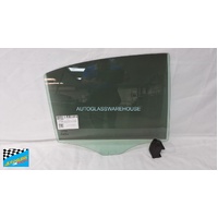 MERCEDES-BENZ E CLASS W211 SERIES - 8/2002 TO 1/2009 - 4DR SEDAN - DRIVERS - RIGHT SIDE REAR DOOR GLASS - GREEN - (SECOND-HAND)