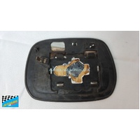 suitable for TOYOTA RAV4 20 SERIES - 7/2000 to 9/2003 - 3DR/5DR WAGON - RIGHT SIDE MIRROR - OEM CURVED WITH BACKING PLATE 6983 - 177MM X 125MM 