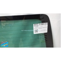 VOLKSWAGEN TRANSPORTER T6 - 11/2015 TO CURRENT - VAN - REAR WINDSCREEN GLASS - WITH WIPER HOLE - HEATED - DARK GREEN - (SECOND-HAND)