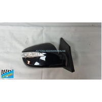 HYUNDAI iX35 LM - 2/2010 to 12/2015 - 5DR WAGON - DRIVERS - RIGHT SIDE MIRROR - COMPLETE WITH INDICATORS - (Second-hand)