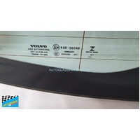 VOLVO V40 - 2/2013 to 1/2019 - 5DR HATCH - REAR WINDSCREEN GLASS - HEATED, 1 HOLE, ANTENNA & BRAKELIGHT - (SECOND-HAND)