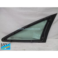 HOLDEN VECTRA JR - JS - 7/1997 to 12/2002 - 5DR HATCH - PASSENGERS - LEFT SIDE REAR OPERA GLASS (BEHIND REAR DOOR) - ENCAPSULAT - GREEN  - NEW