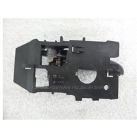 HYUNDAI ELANTRA XD - 10/2000 to 8/2006 - 5DR HATCH - DRIVER - RIGHT SIDE FRONT INNER DOOR HANDLE