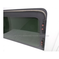 LDV V80 - 4/2013 TO CURRENT - VAN - PASSENGERS - LEFT SIDE FRONT SLIDING DOOR FIXED BONDED WINDOW GLASS - NEW