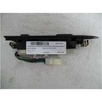 MITSUBISHI MAGNA TR/TS- 3/1991 TO 4/1996 - 4DR SEDAN - RIGHT SIDE FRONT ELECTRIC POWER WINDOW SWITCH - (Second-hand)