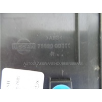 NISSAN 350Z Z33 - 12/2002 to 4/2009 - 2DR COUPE - RIGHT SIDE PILLAR MOULD - 76890 CD000 - (Second-hand)