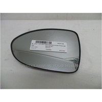KIA RIO UB - 9/2011 to 12/2016 -5DR HATCH - PASSENGERS - LEFT SIDE MIRROR - BACKING CURVED - 171MM WIDE X 120MM HIGH - (Second-hand)