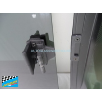 suitable for TOYOTA HIACE 200 SERIES - 4/2005 to 4/2019 - TRADE/COMMUTER VAN - LEFT SIDE FRONT SLIDING DOOR SLIDING UNIT - DOT - PRIVACY TINTED - 564 
