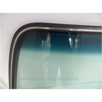 suitable for TOYOTA LANDCRUISER 80 SERIES - 5/1990 to 3/1998 - 5DR WAGON - RUBBER WITH CHROME MOULD ONLY FOR THE FRONT WINDSCREEN - BRISBANE PICK UP- 