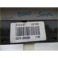 HYUNDAI SANTA FE CM - 2010 - 5DR WAGON - RIGHT SIDE FRONT POWER SWITCH WINDOW - 93570-28930BS - (SECOND-HAND)
